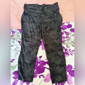 Lululemon Athletica Dark Camouflage Leggings size 20